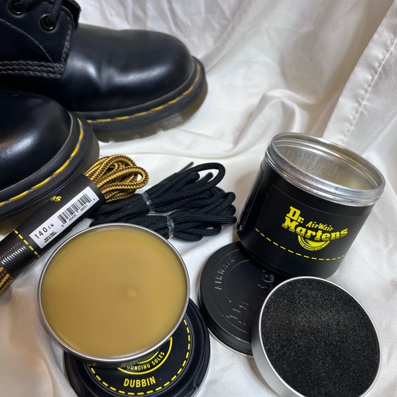 Doc Martens - Picture 4 of 7